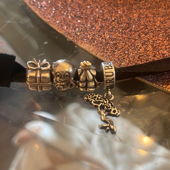 Pandora Charms: Winner’s Choice: butterfly, present, octopus, Christmas tree - Picture 3 of 3